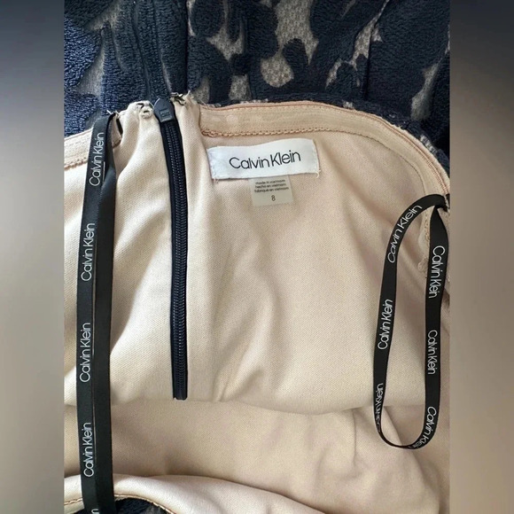 Calvin Klein Off-The-Shoulder Lace Trumpet Evening Midi Dress - Picture 9 of 10